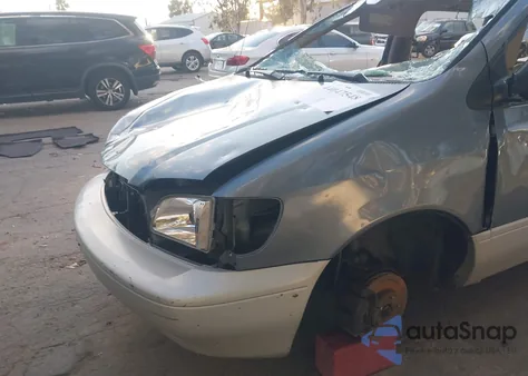 1998 Toyota Sienna Xle z USA, uszkodzony, nr VIN 4T3ZF13C6WU083763